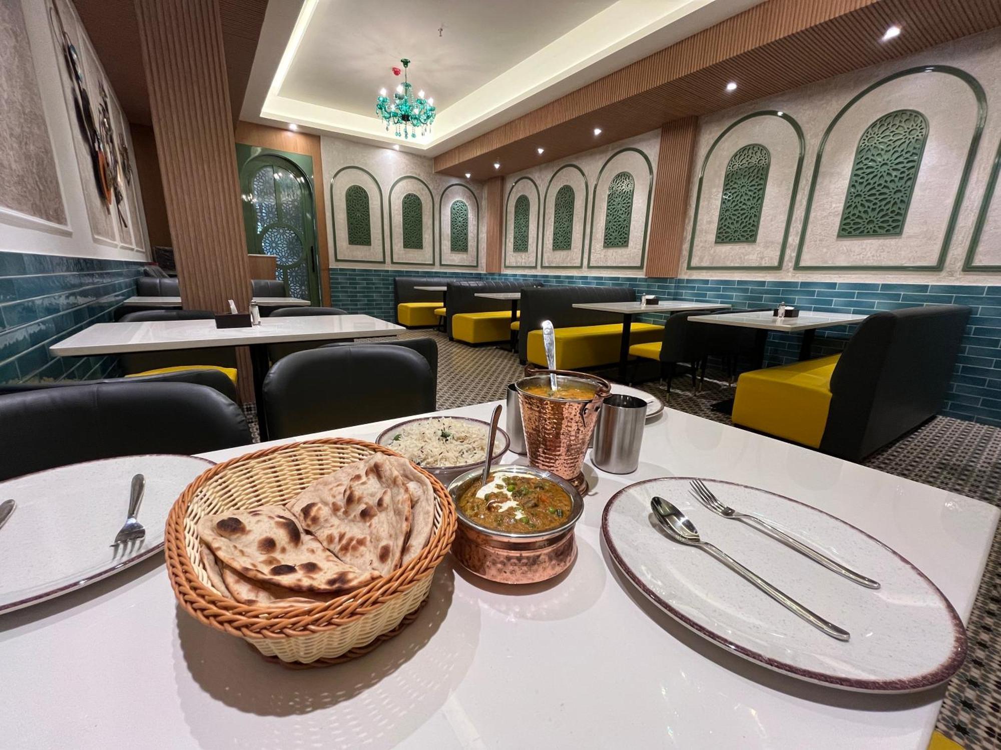Esquire Hotel Near Bkc Mumbai — Photos 2